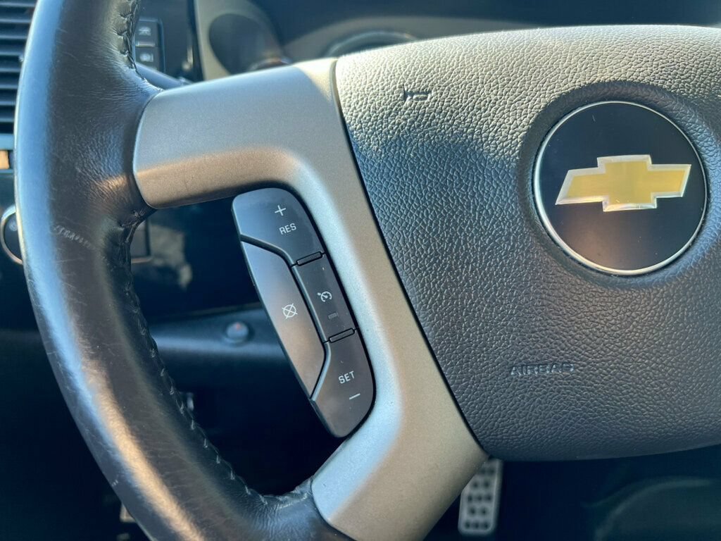 Used 2014 Chevrolet Silverado 2500 LT w/ Z71 Appearance Package AWD/4WD image 22