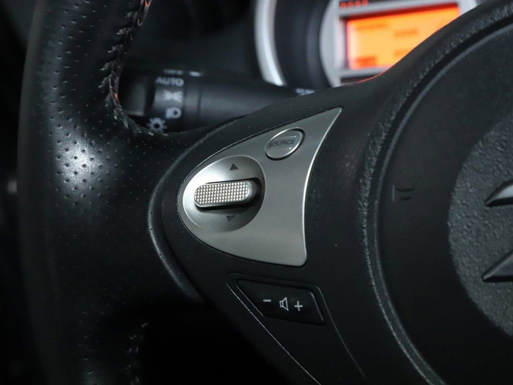 Used 2010 Nissan 370Z Roadster RWD image 24