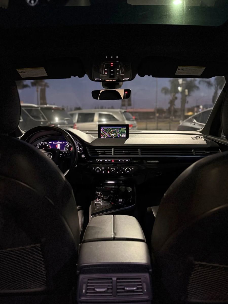 Used 2017 Audi Q7 3.0T Premium image 14