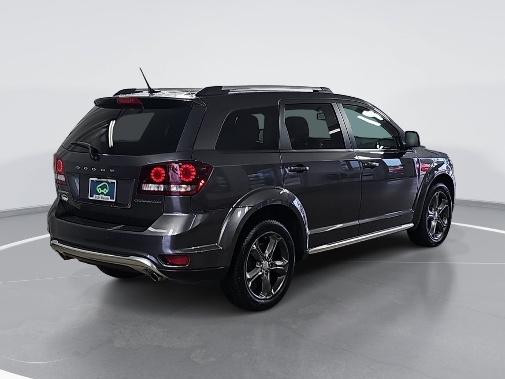 Used 2016 Dodge Journey Crossroad w/ Popular Equipment Group FWD image 3