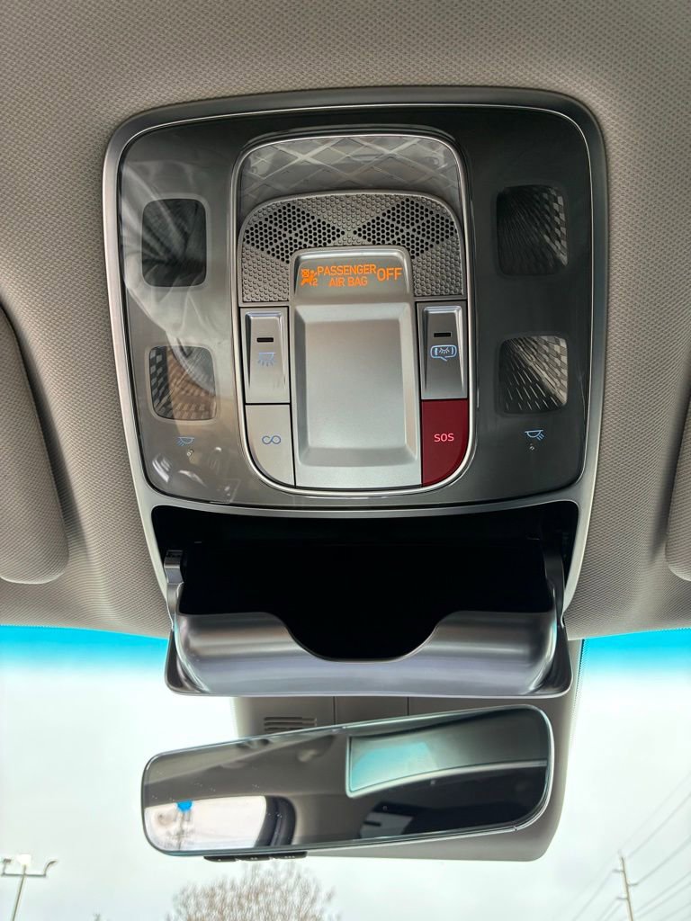 Used 2025 Genesis GV80 2.5T image 43