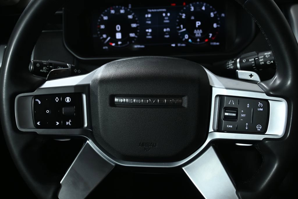 Used 2024 Land Rover Discovery S AWD/4WD image 18