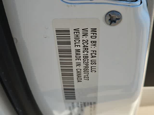 Used 2023 Chrysler Pacifica Touring-L FWD image 30