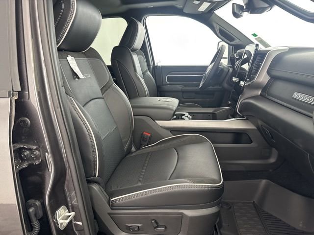 New 2025 RAM 2500 Laramie AWD/4WD image 22