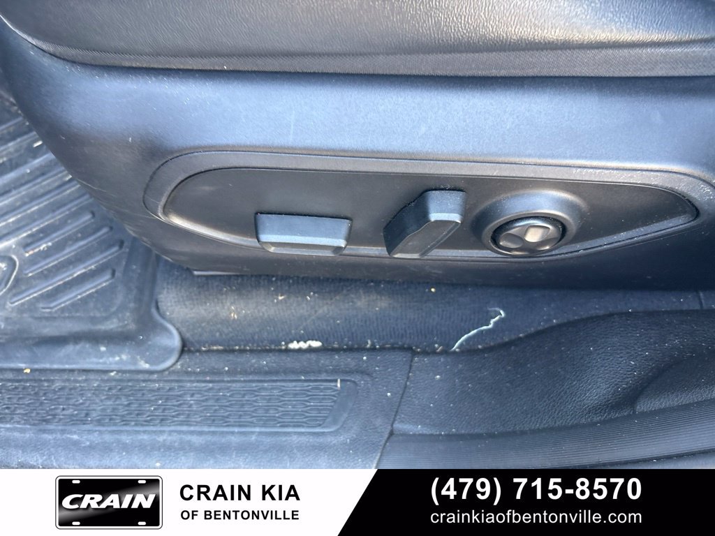 Used 2023 Jeep Grand Cherokee Altitude AWD/4WD image 11