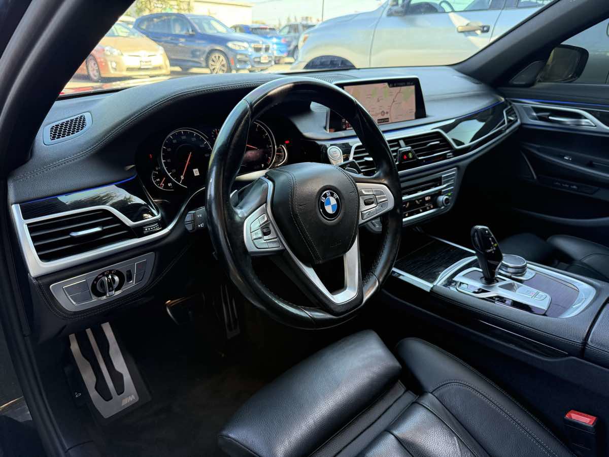 Used 2019 BMW 740i image 22