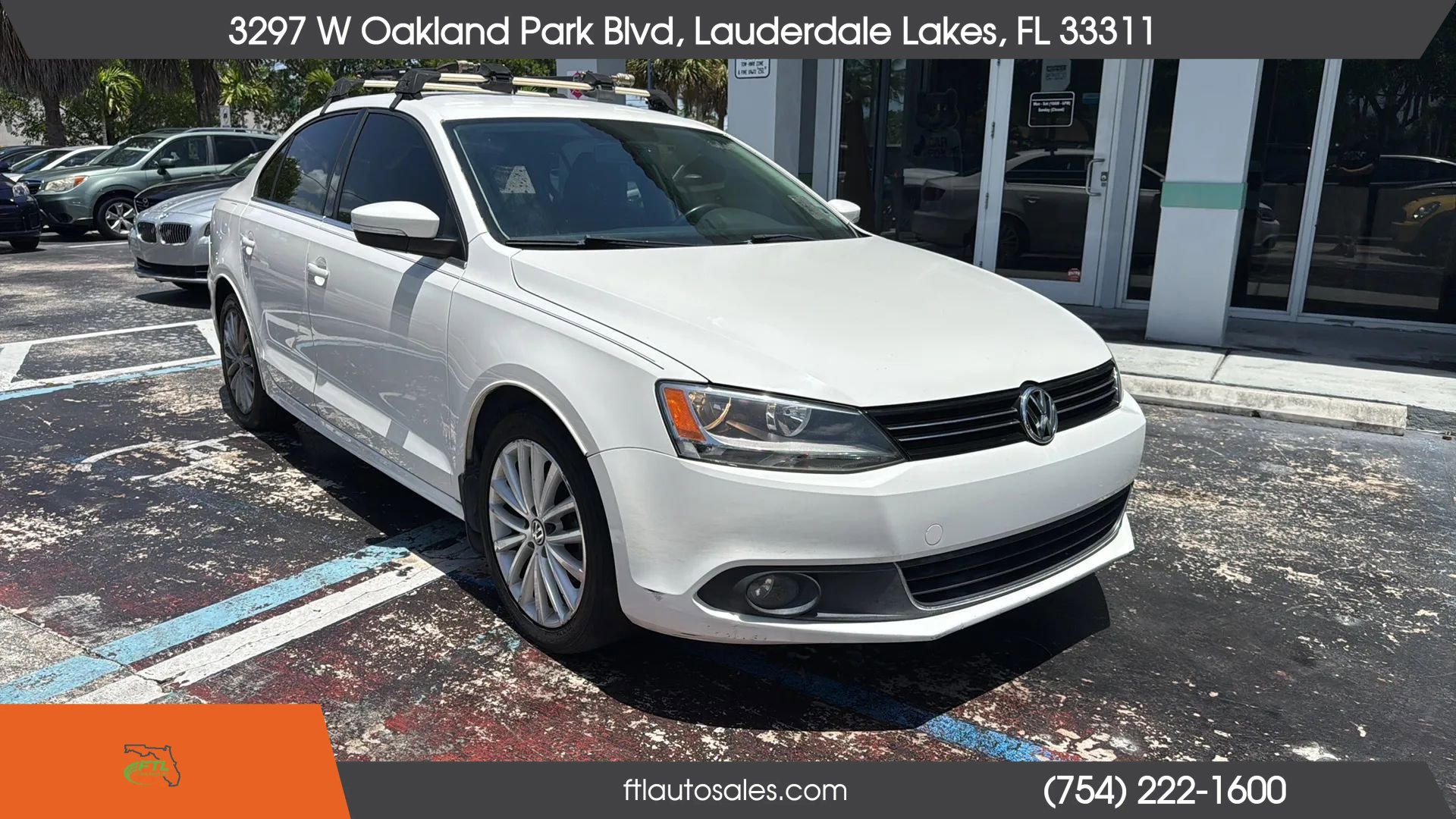 Used 2011 Volkswagen Jetta SEL image 3
