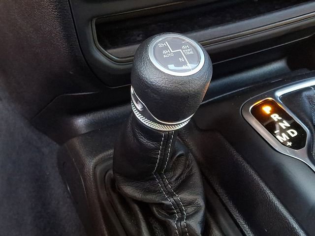 Used 2025 Jeep Wrangler Unlimited Sahara w/ Safety Group image 23