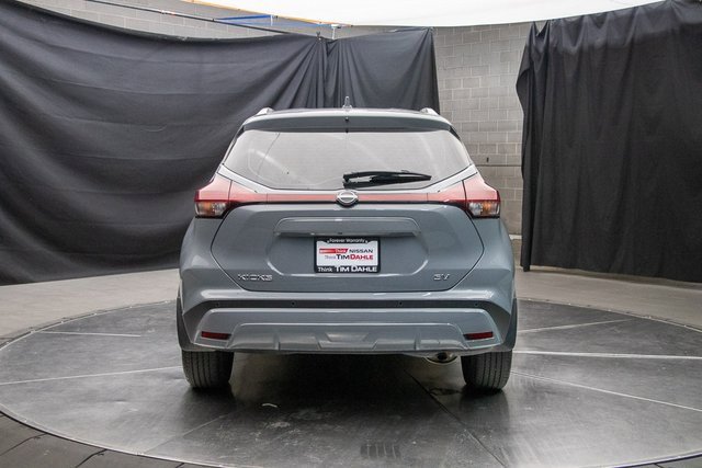 Used 2023 Nissan Kicks SV image 11
