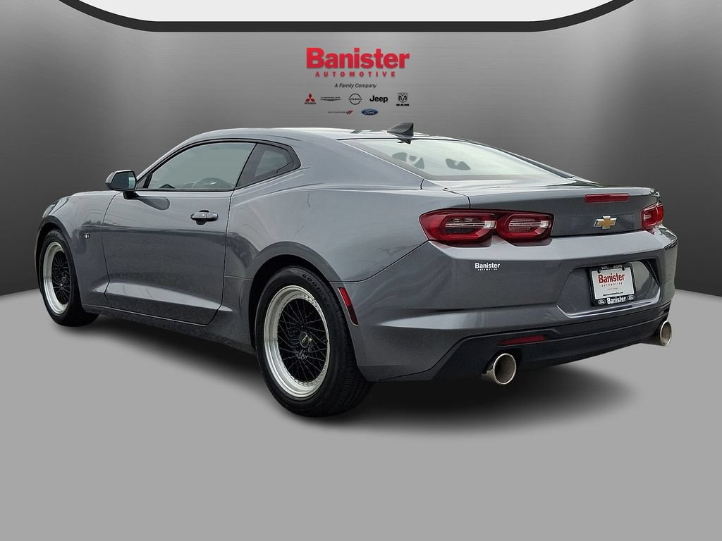 Used 2019 Chevrolet Camaro LT w/ Technology Package RWD image 6
