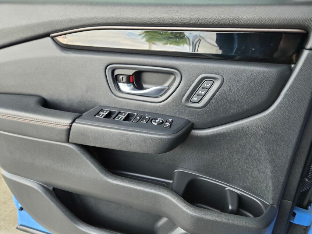 Certified 2023 Honda Pilot TrailSport image 22