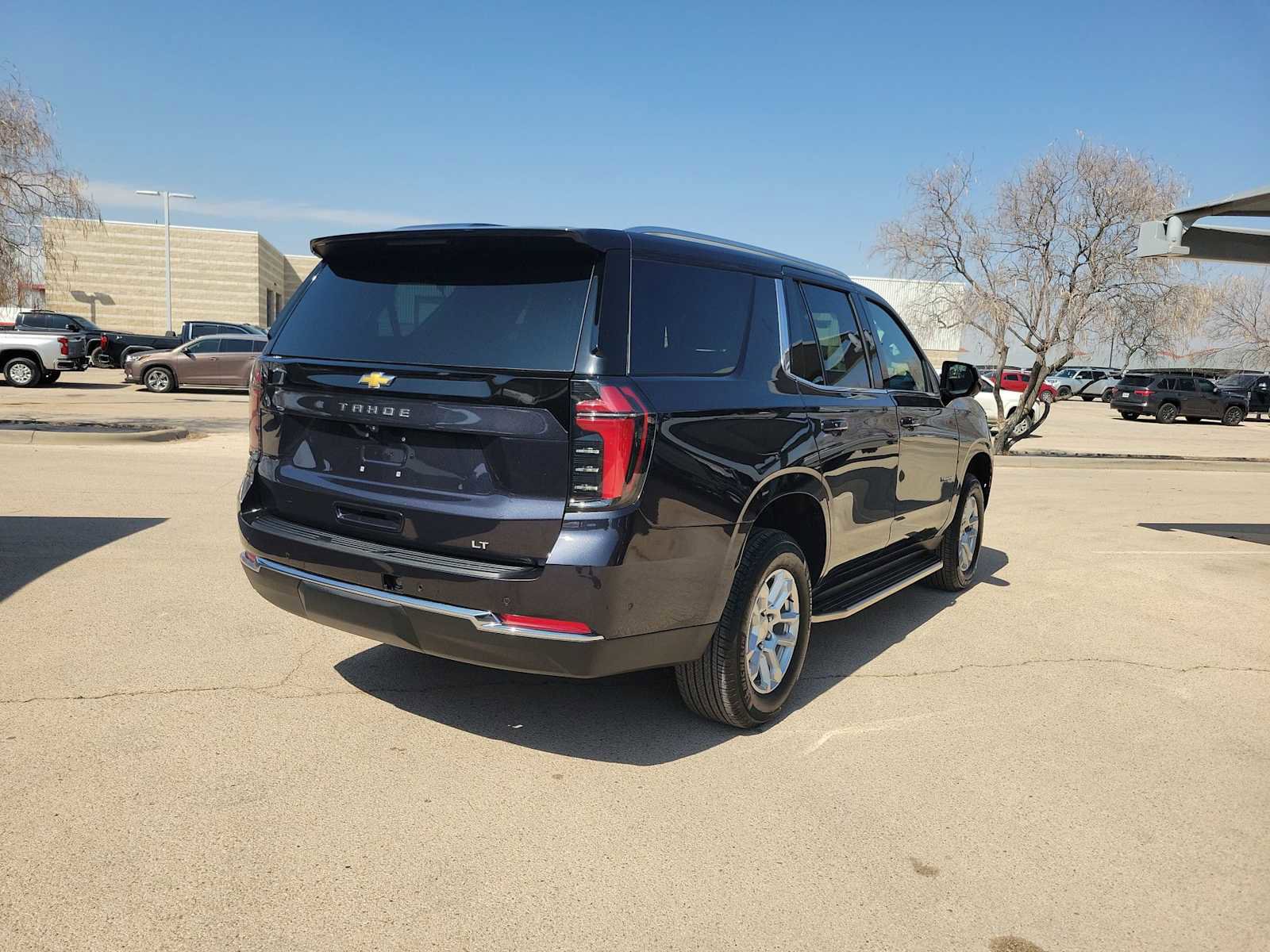 Used 2025 Chevrolet Tahoe LT RWD image 8