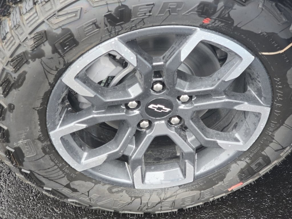 New 2026 Chevrolet Equinox ACTIV w/ Convenience Package III image 20