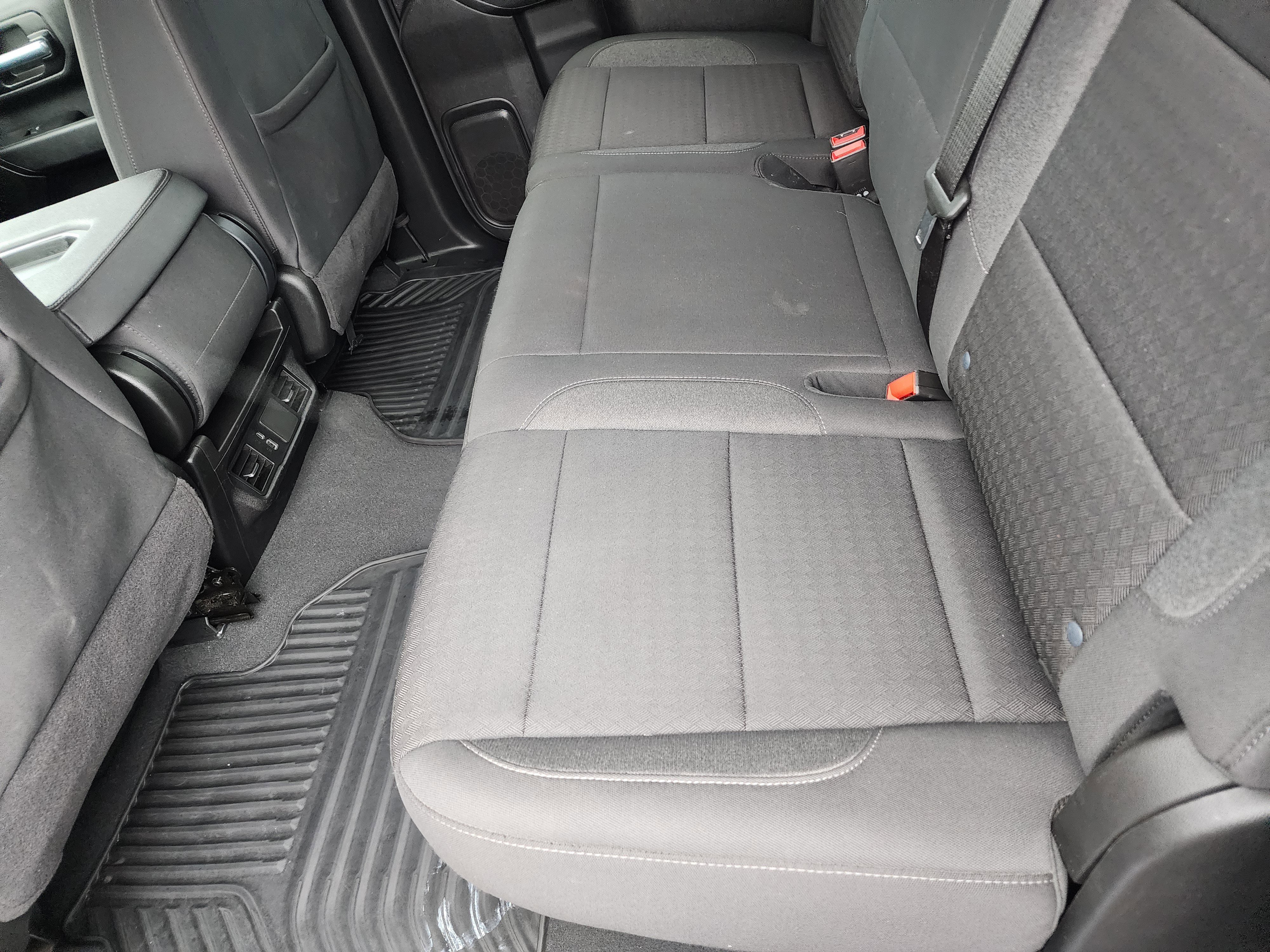 Used 2025 Chevrolet Silverado 2500 Custom w/ Custom Convenience Package image 16