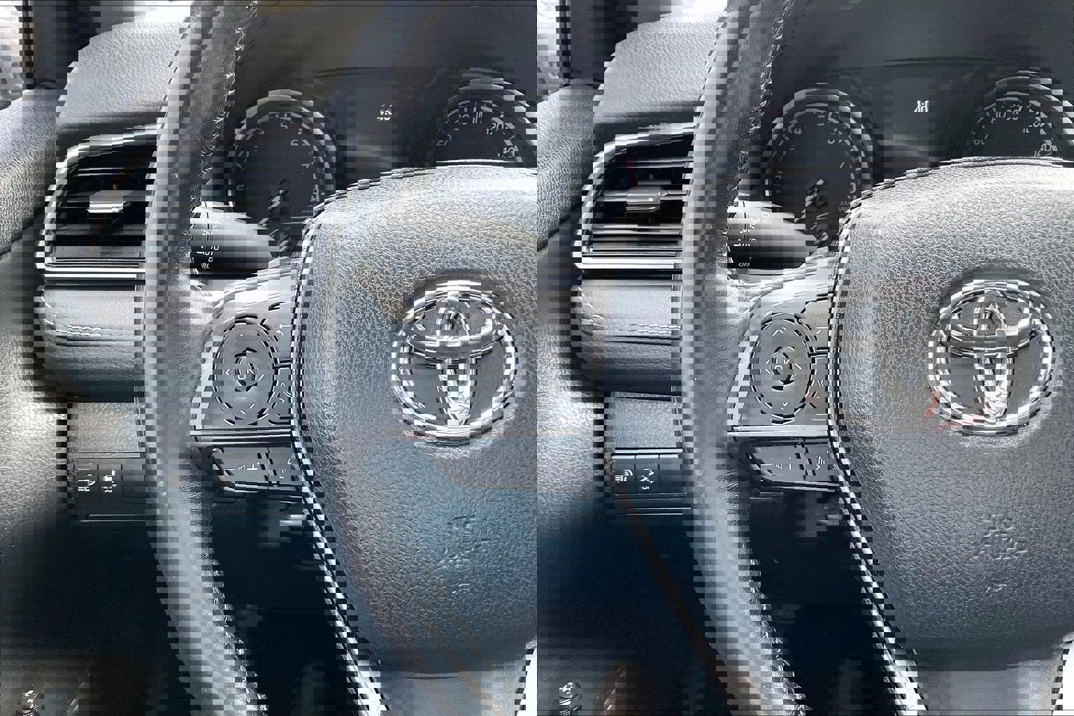 Used 2021 Toyota Camry SE image 18