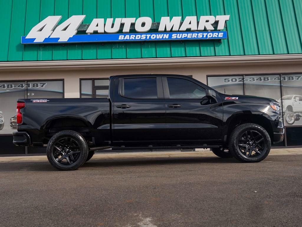 Used 2025 Chevrolet Silverado 1500 Custom Trail Boss image 2