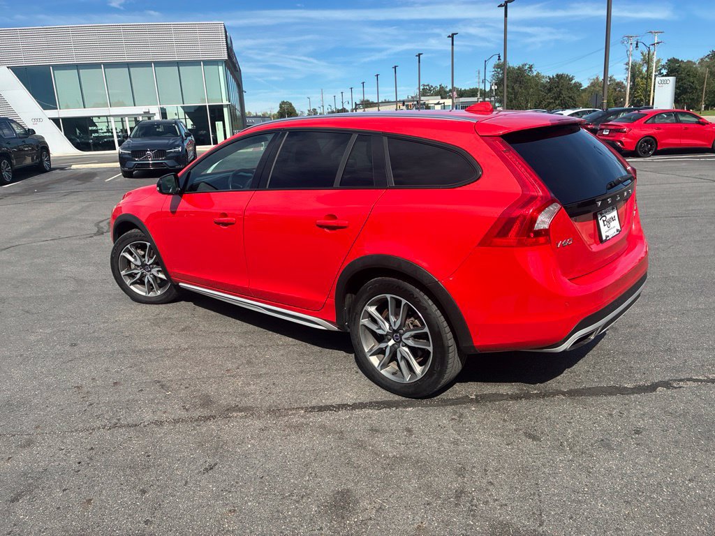 Used 2017 Volvo V60 T5 Cross Country w/ Convenience Package AWD/4WD image 7