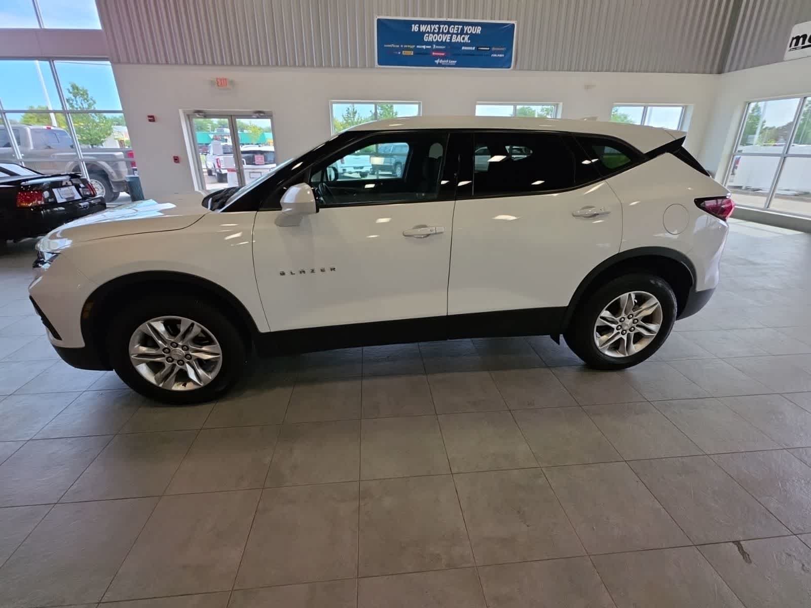 Used 2021 Chevrolet Blazer LT FWD image 18