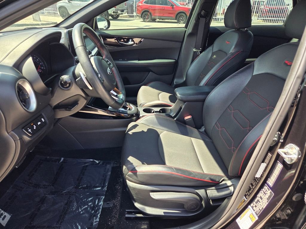 Used 2021 Kia Forte GT image 4