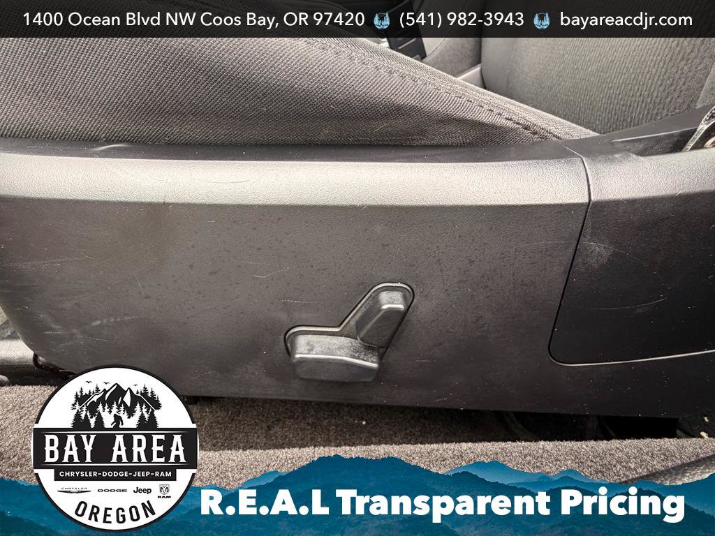 Used 2012 Chrysler 200 Touring FWD image 13