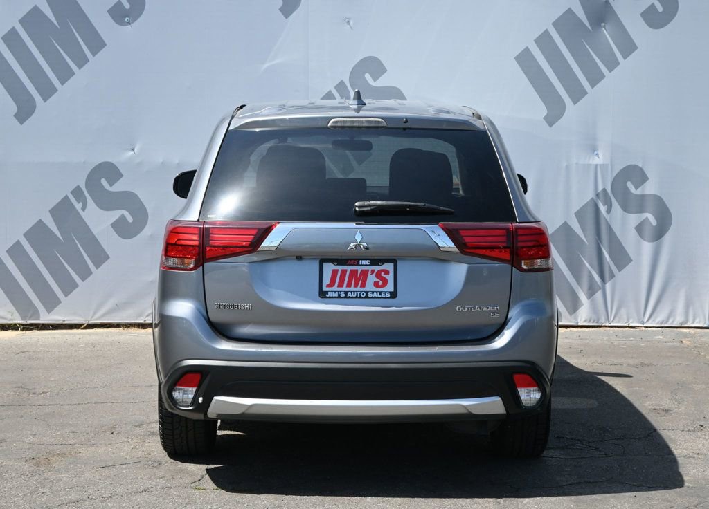 Used 2017 Mitsubishi Outlander SE FWD image 5