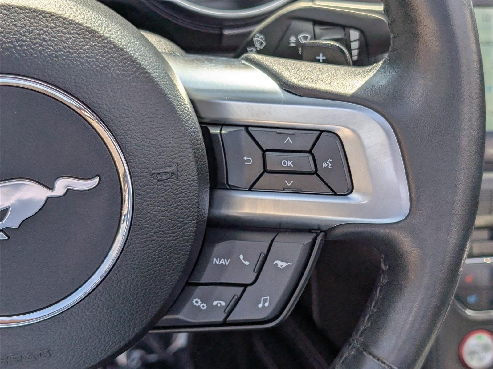 Used 2018 Ford Mustang GT Premium w/ Equipment Group 401A RWD image 23