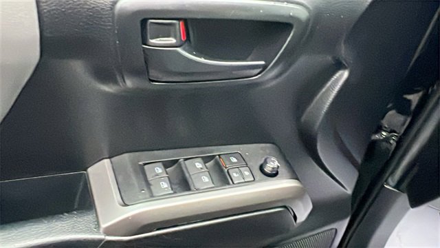 Certified 2022 Toyota Tacoma SR5 image 21