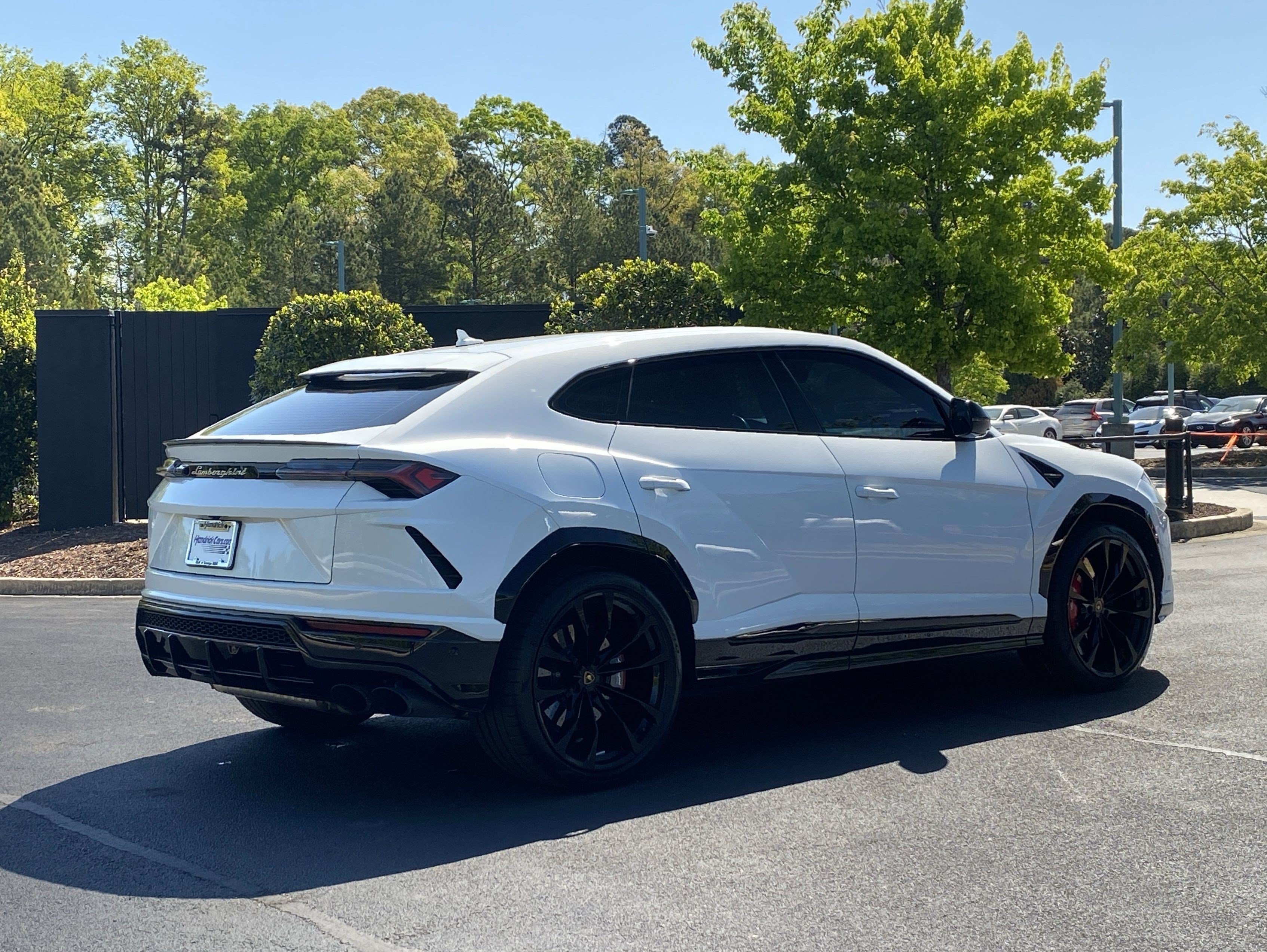 Used 2022 Lamborghini Urus AWD/4WD image 3
