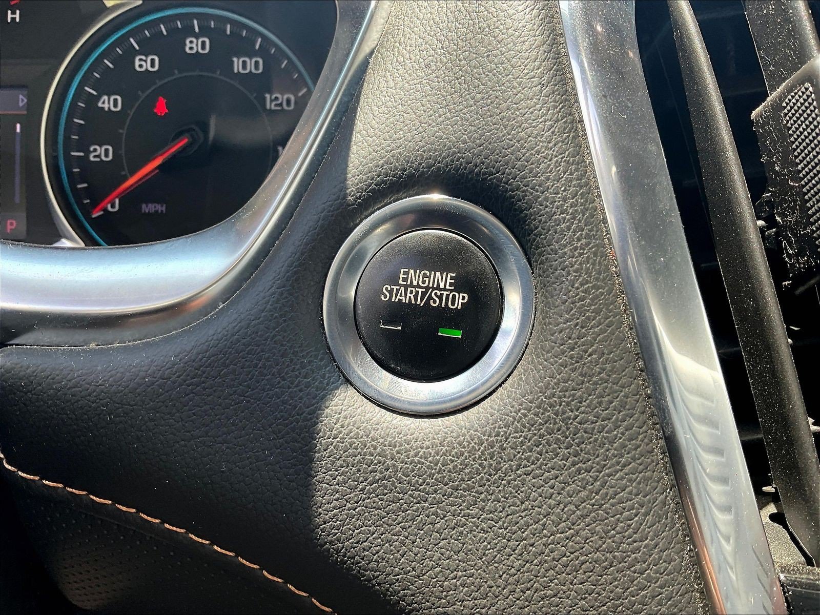 Used 2021 Chevrolet Traverse Premier w/ Redline Edition AWD/4WD image 16
