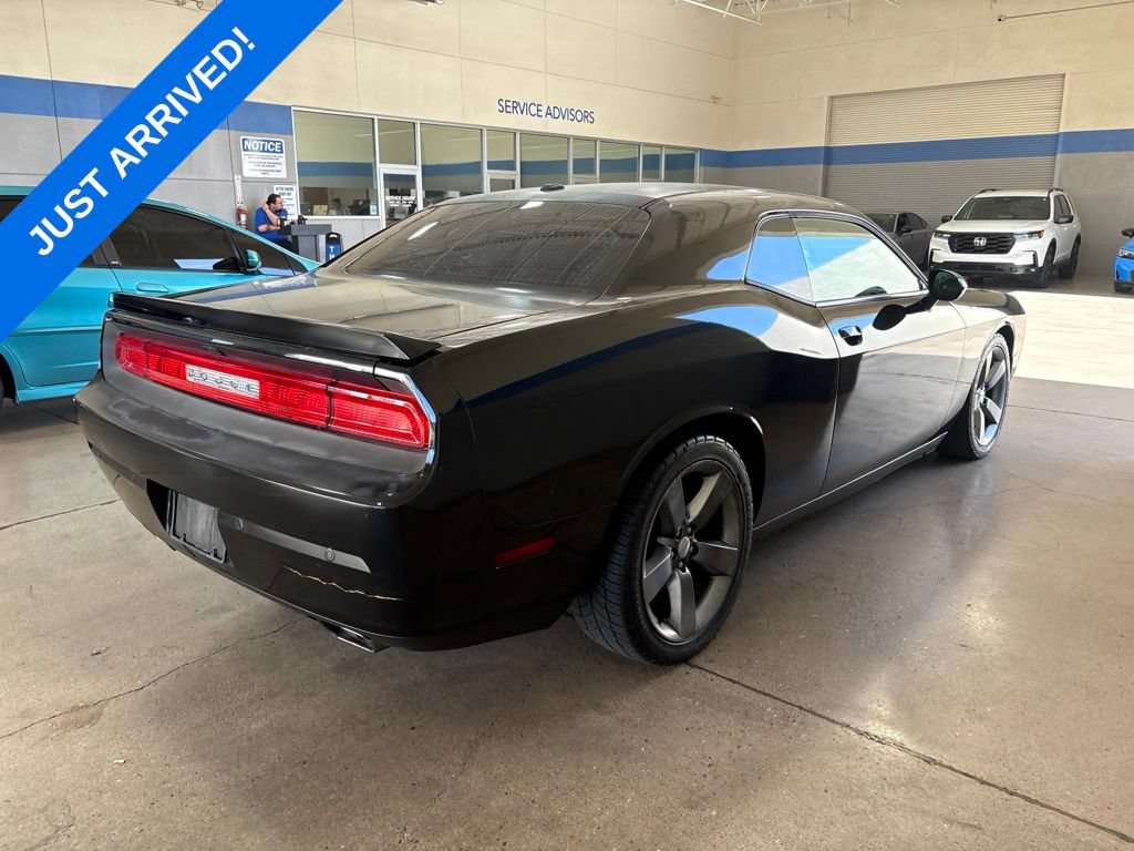 Used 2014 Dodge Challenger R/T w/ R/T Redline Group RWD image 3