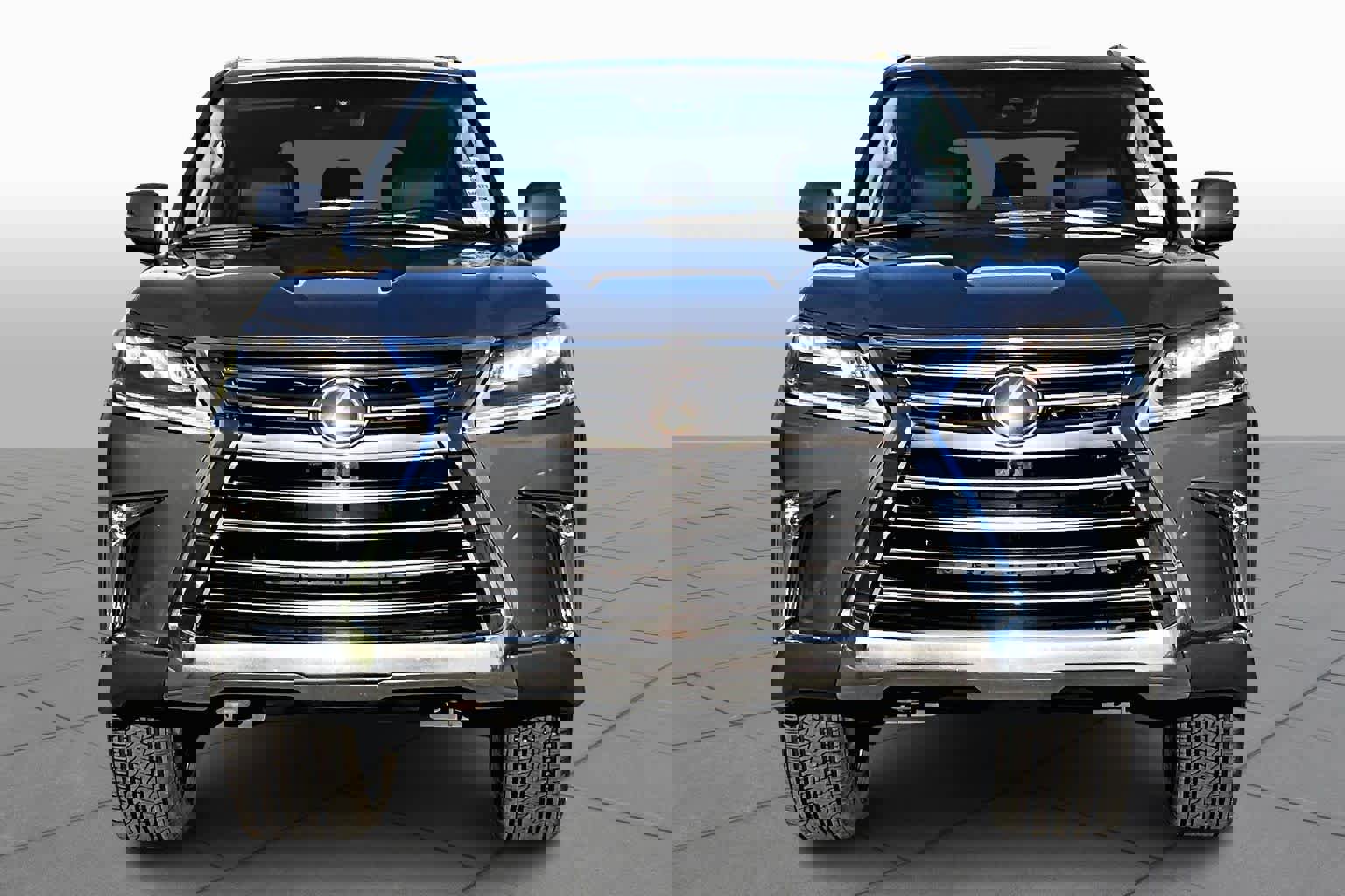 Used 2019 Lexus LX 570 4WD image 4