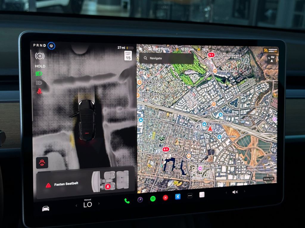 Used 2022 Tesla Model Y Long Range image 19