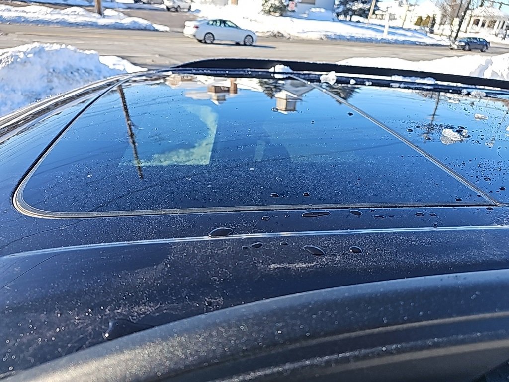 Used 2023 Ford Explorer ST-Line w/ Class IV Trailer Tow Package image 11