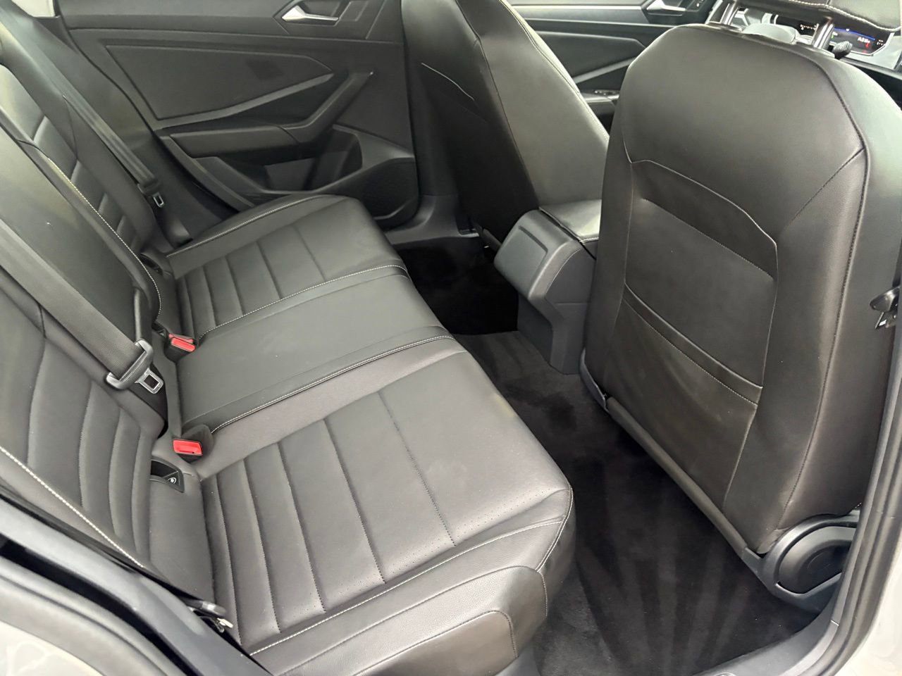 Used 2024 Volkswagen Jetta SE FWD image 35