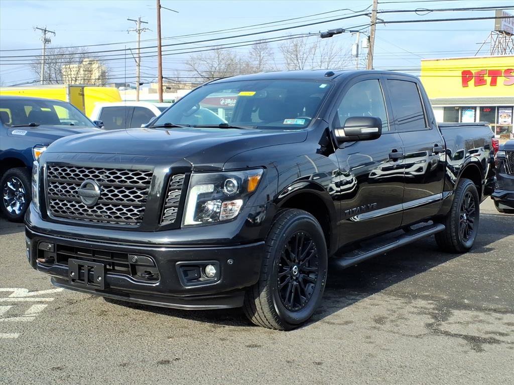 Used 2018 Nissan Titan SV w/ SV Convenience Package image 8