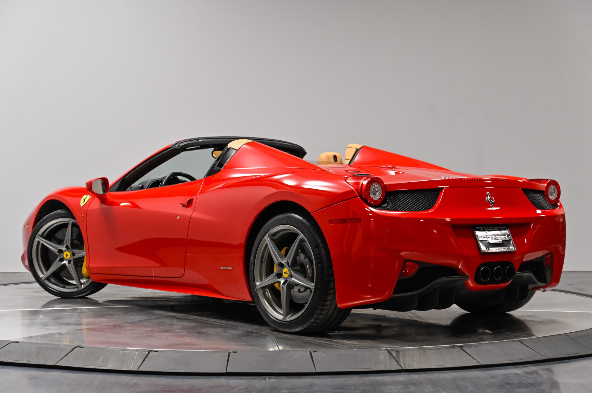 Used 2013 Ferrari 458 Spider RWD image 23