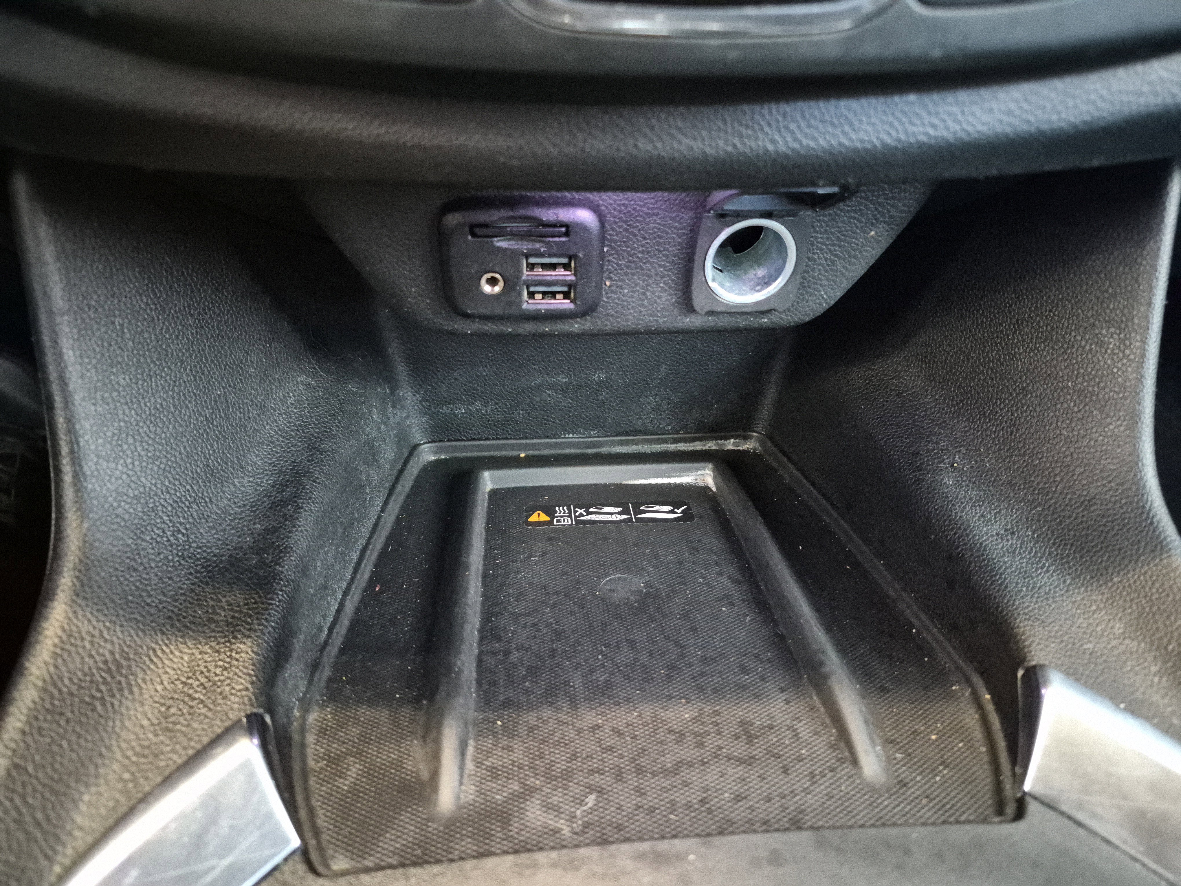 Used 2023 Chevrolet Traverse RS image 30