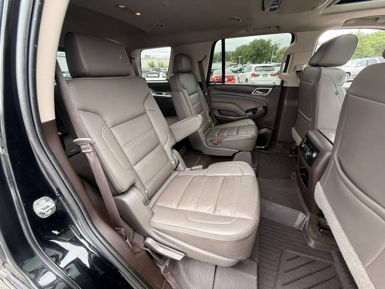 Used 2018 GMC Yukon Denali w/ Denali Ultimate Package AWD/4WD image 18
