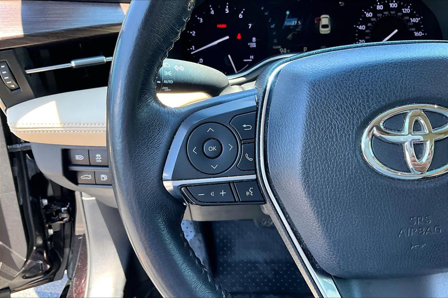 Used 2019 Toyota Avalon XLE w/ Moonroof Package FWD image 24