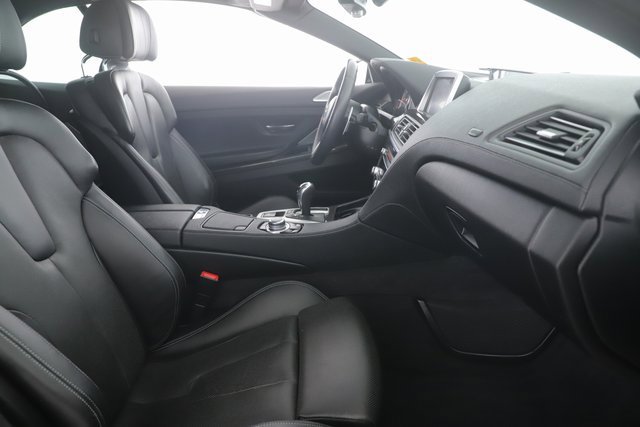 Used 2014 BMW M6 Convertible image 29