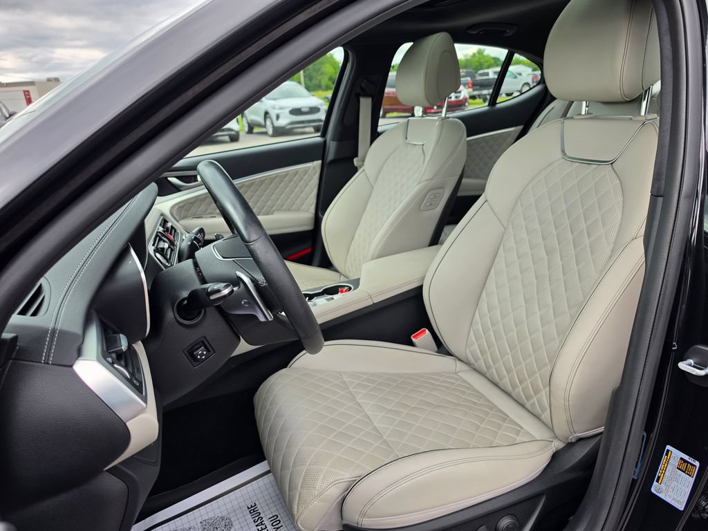 Used 2023 Genesis G70 3.3T w/ Sport Prestige Package AWD/4WD image 18