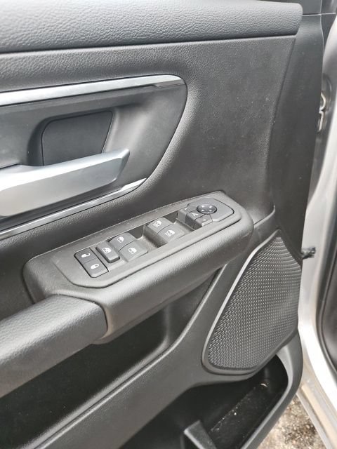 Used 2025 RAM 1500 Big Horn AWD/4WD image 12