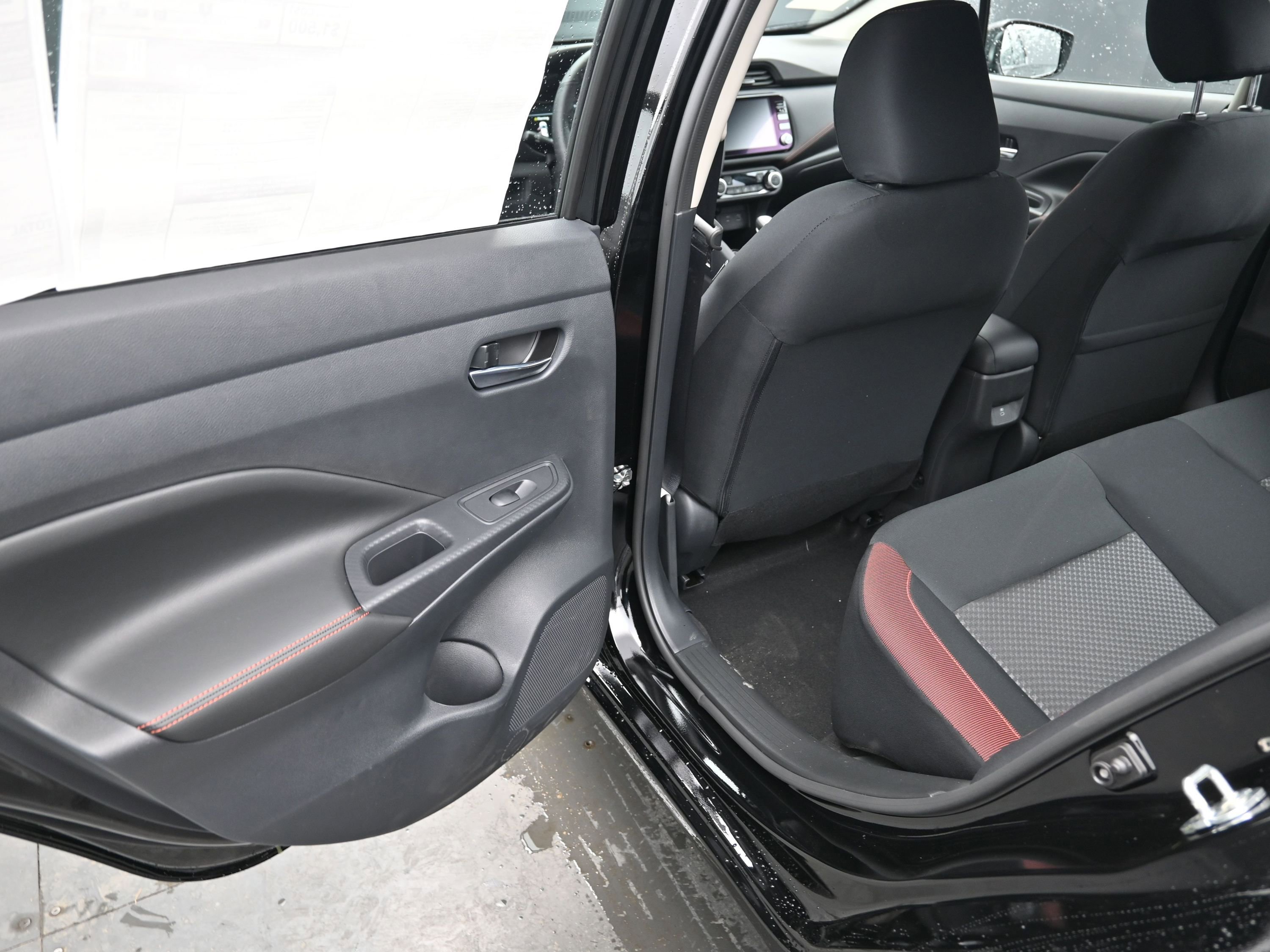 New 2025 Nissan Versa SR image 17