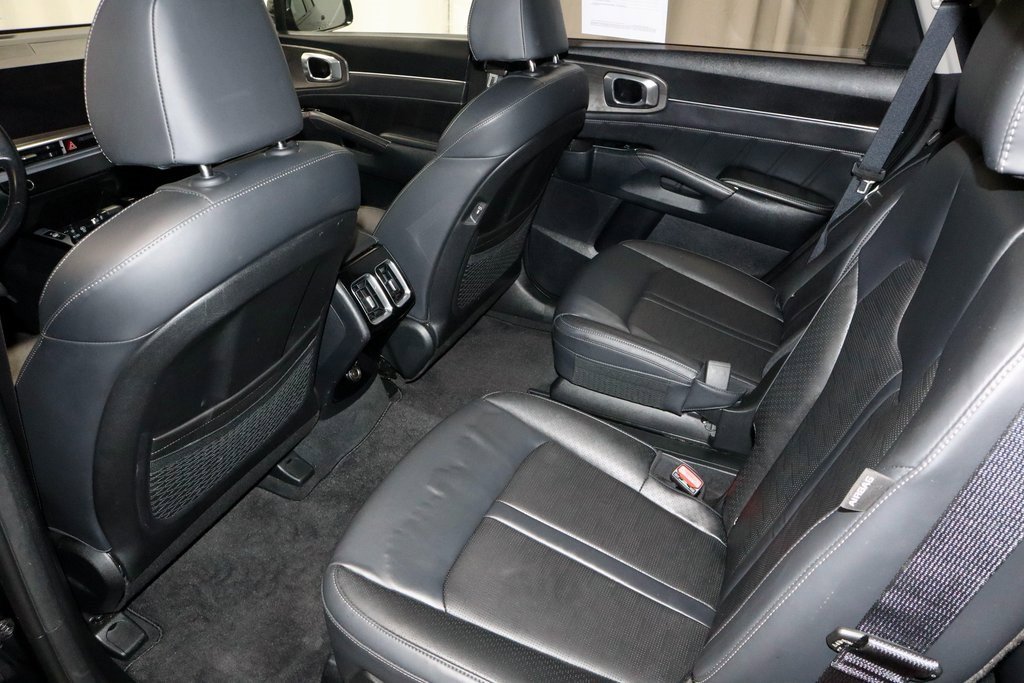 Used 2025 Kia Sorento SX image 23