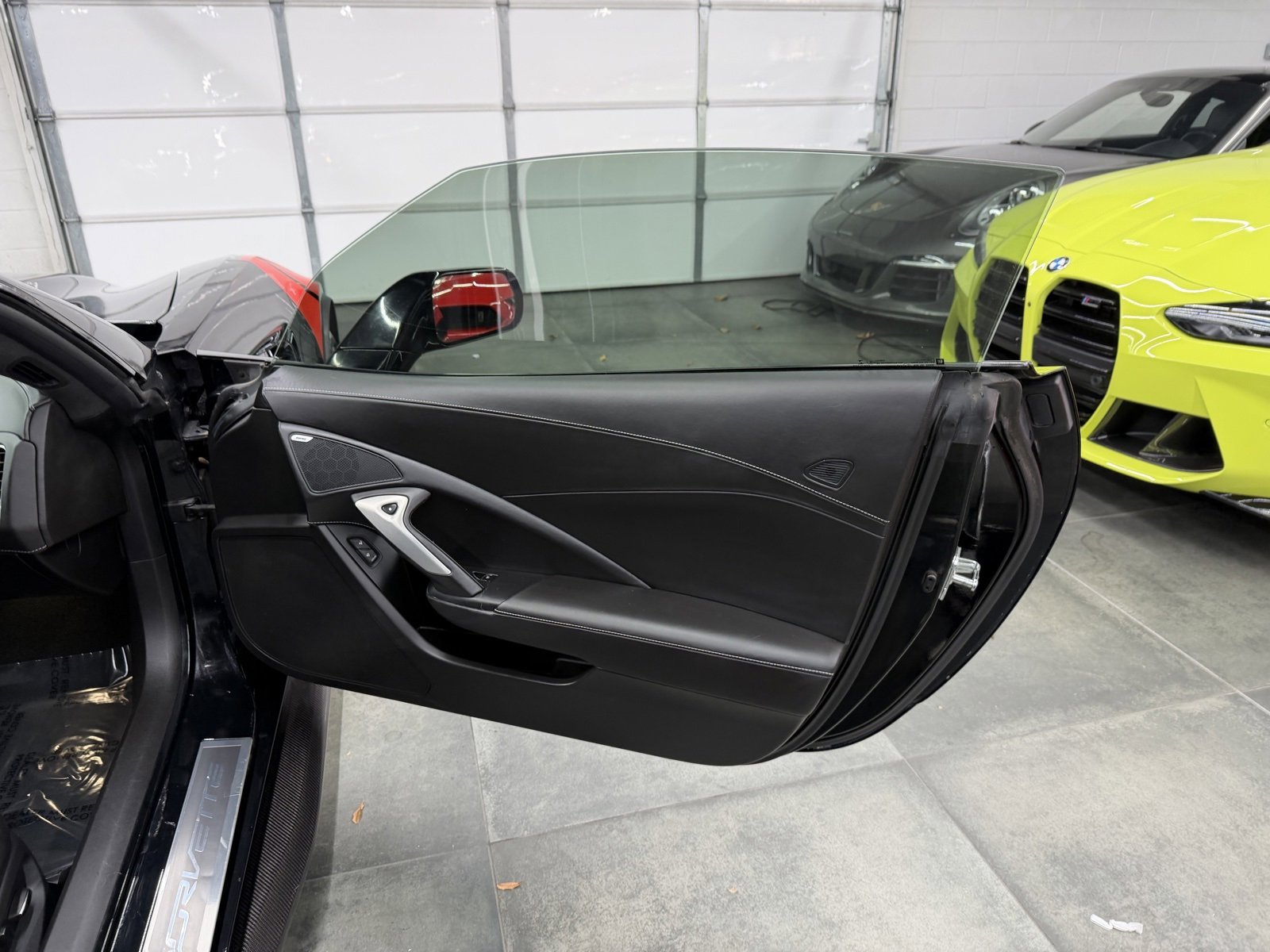 Used 2016 Chevrolet Corvette Z06 w/ 3LZ Preferred Equipment Group image 23