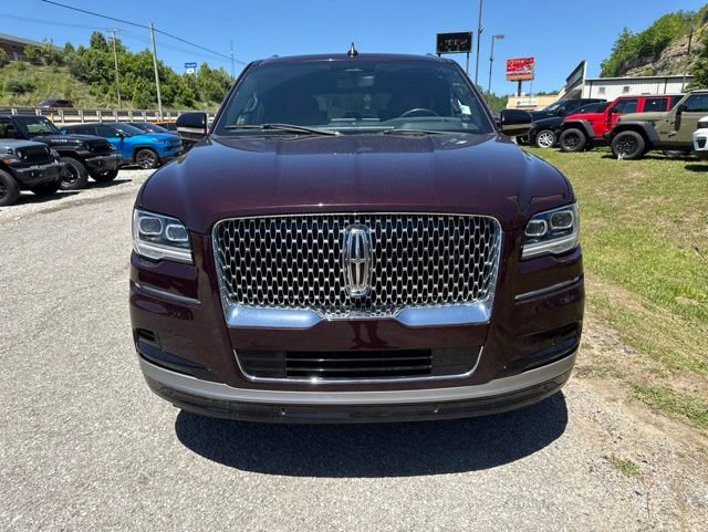 Used 2023 Lincoln Navigator Reserve AWD/4WD image 8