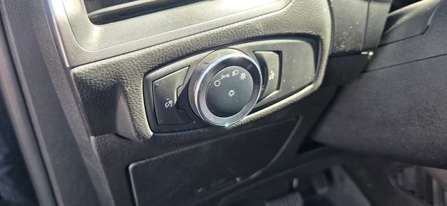 Used 2018 Ford Edge SE image 16