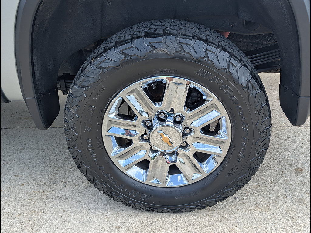 Used 2024 Chevrolet Silverado 2500 High Country w/ High Country Premium Package AWD/4WD image 17
