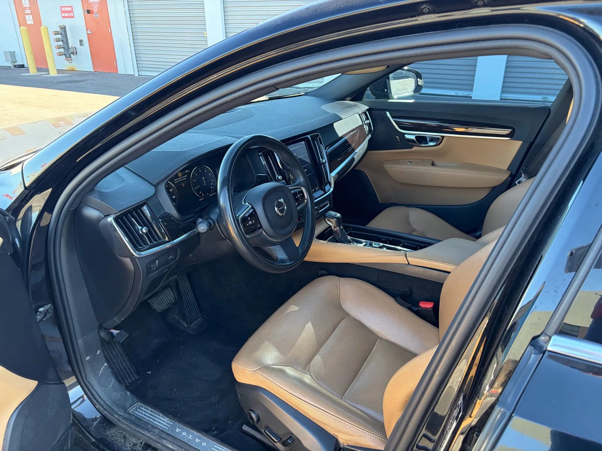 Used 2019 Volvo S90 T5 Momentum image 10