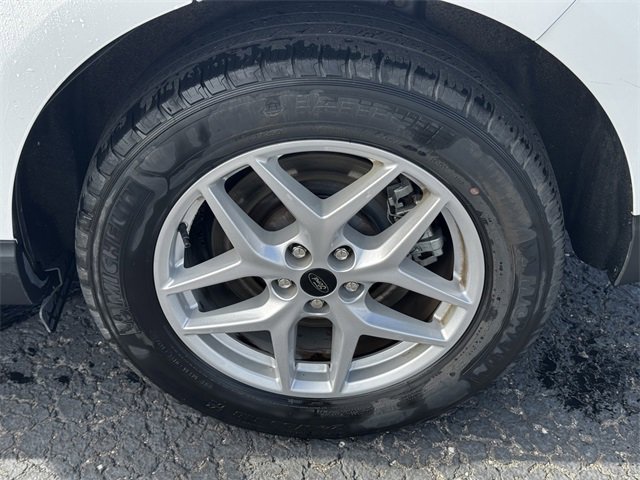 Used 2024 Ford Edge SEL image 11